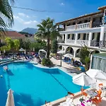 מלון דירות Zante Plaza &