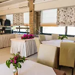 Zante Plaza & מלון דירות לגאנאס