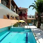 מלון דירות Zante Plaza &