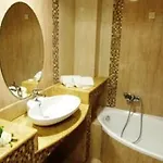 מלון דירות Zante Plaza &