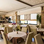 מלון דירות Zante Plaza &