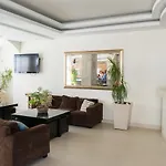 Zante Plaza & מלון דירות לגאנאס