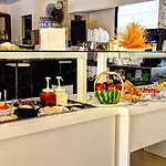 Zante Plaza & מלון דירות