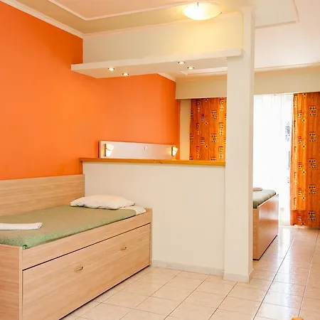Zante Plaza & Aparthotel 3*