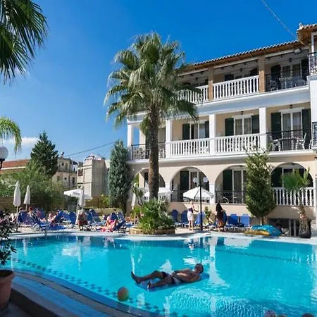Zante Plaza & מלון דירות 3*