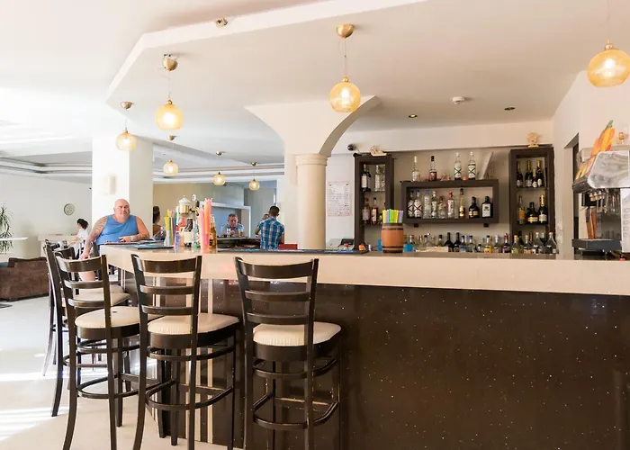 Zante Plaza & Apartmanhotel 3*