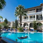 Zante Plaza & Lejlighedshotel 3*