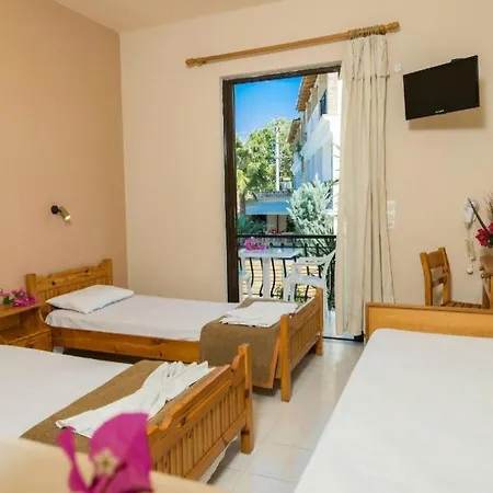 Zante Plaza & 3* 라가나스