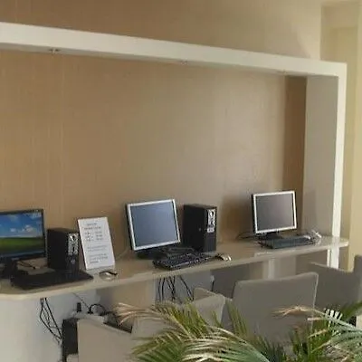 Zante Plaza & מלון דירות לגאנאס